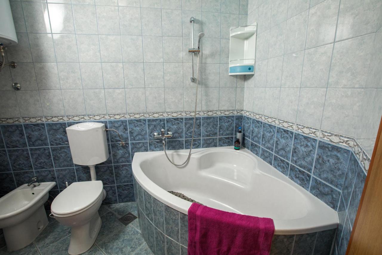 3 Bedrooms Apartman Dmt Kastela Luaran gambar