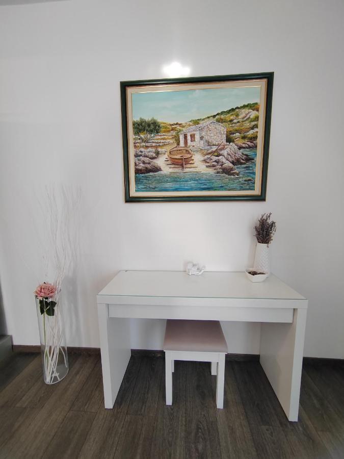 3 Bedrooms Apartman Dmt Kastela Luaran gambar